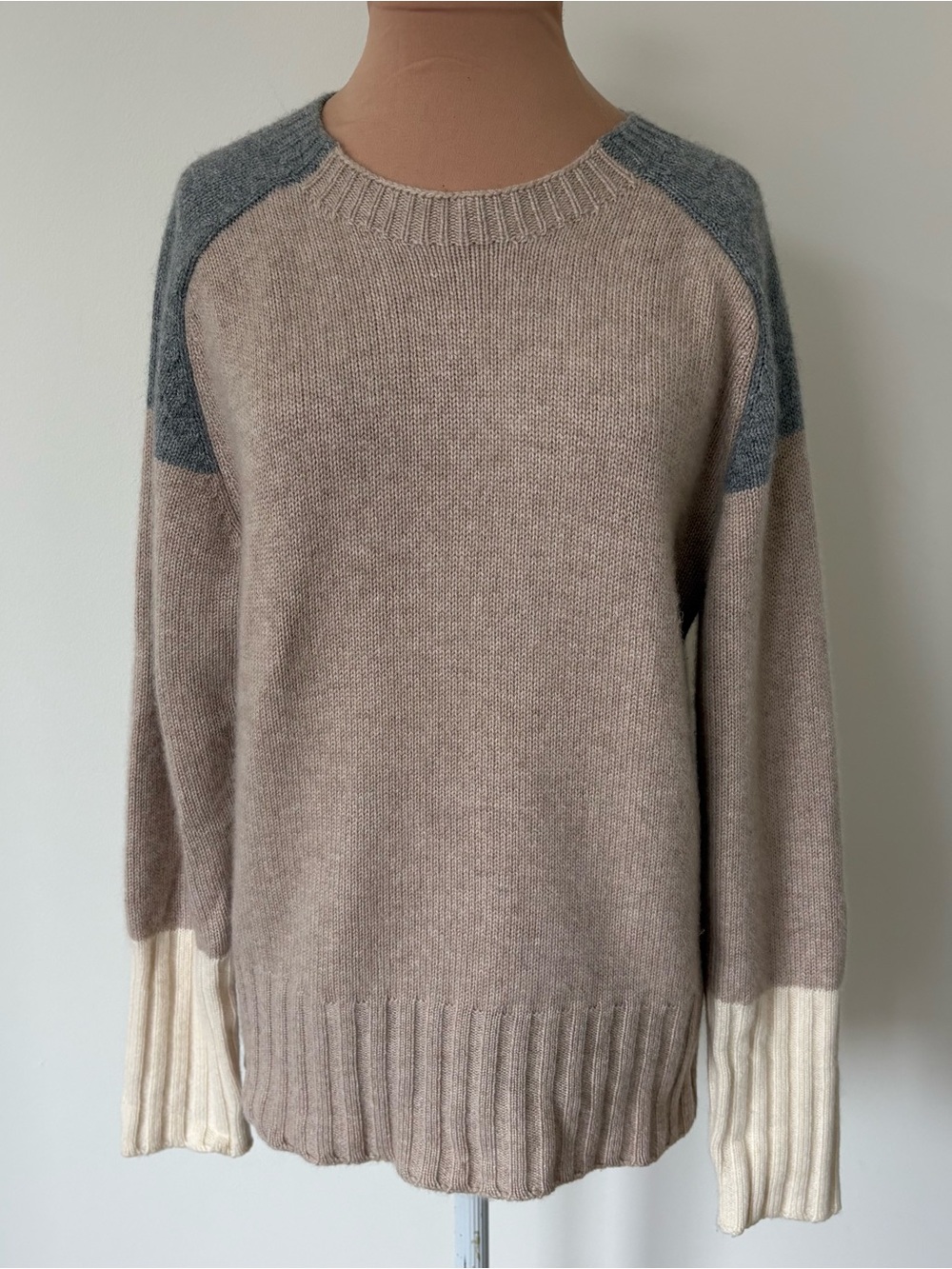 Chinti & Parker Cashmere Beige Colorblock Raglan Crewneck Knit Sweater EUC Sz S